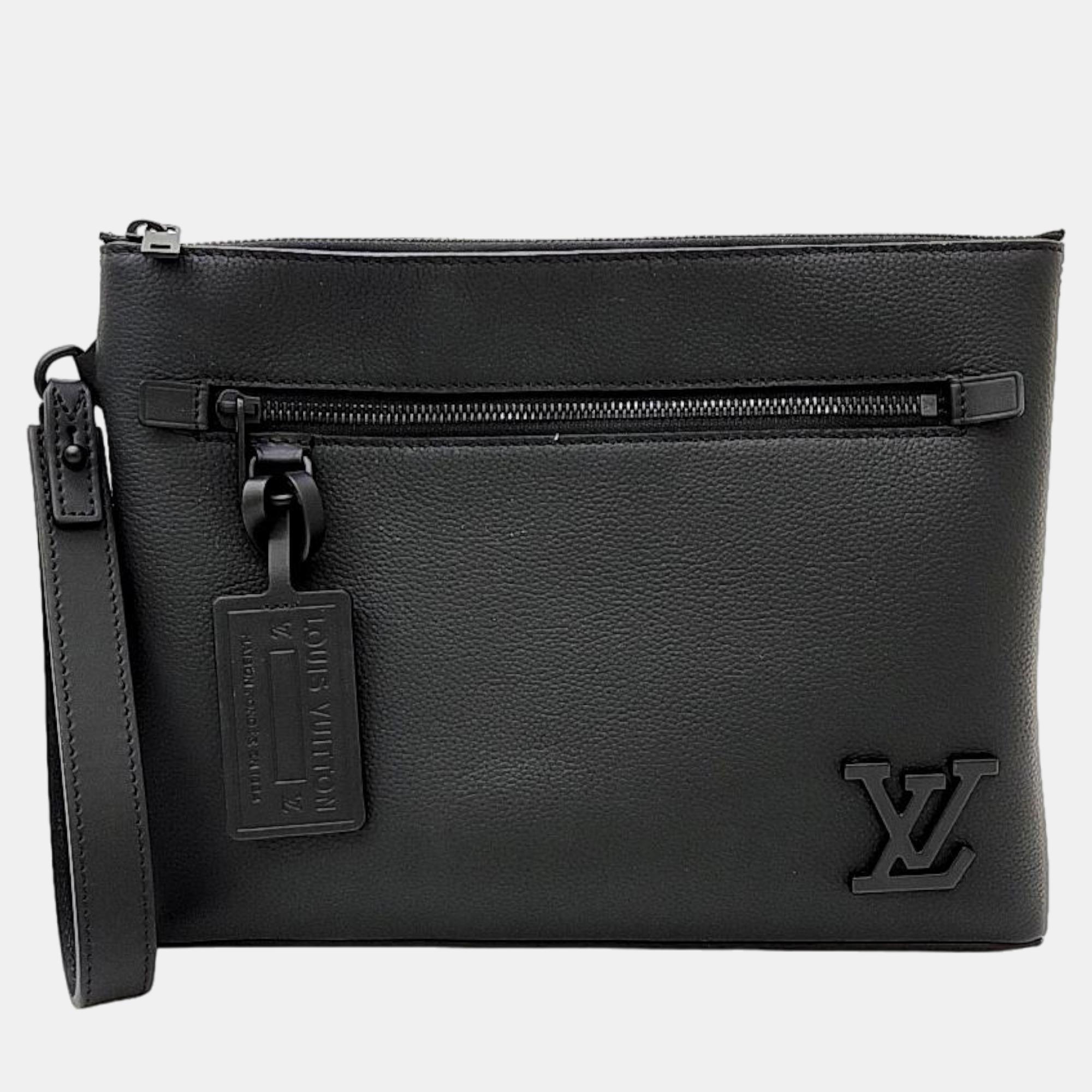 

Louis Vuitton iPad Pouch M69837, Black
