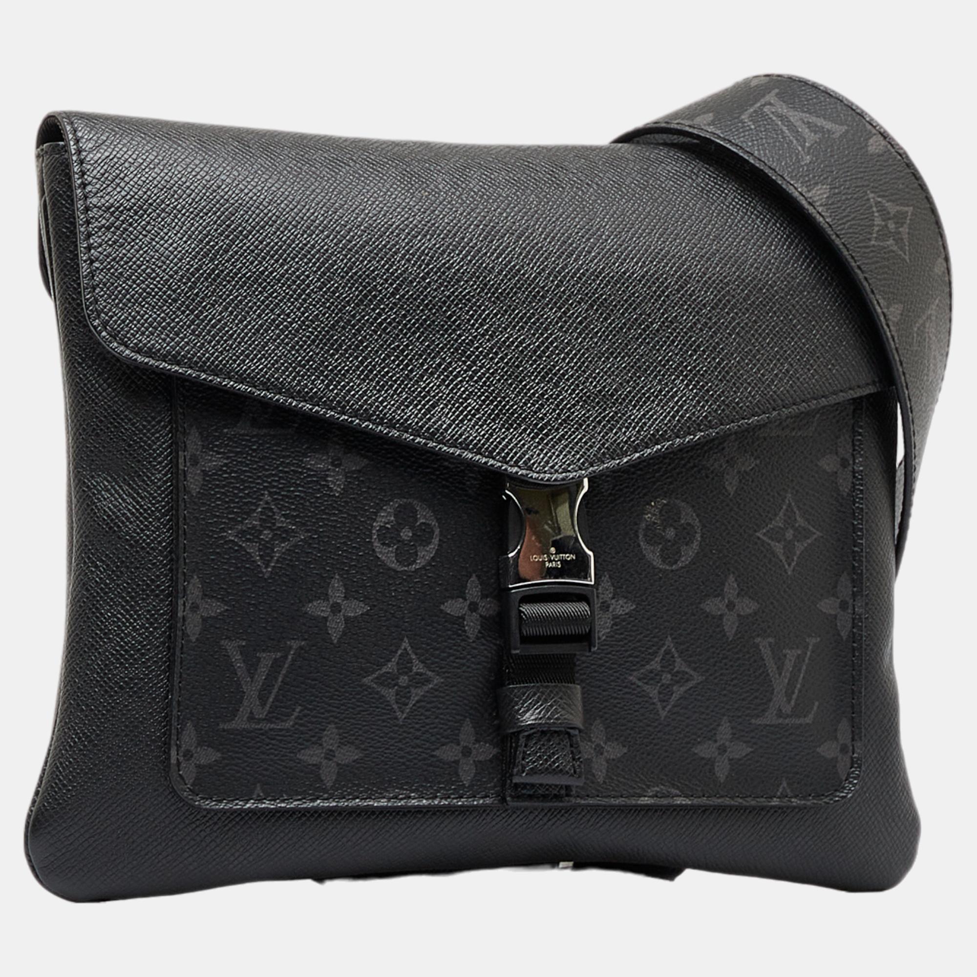 

Louis Vuitton Black Taigarama Outdoor Flap Messenger