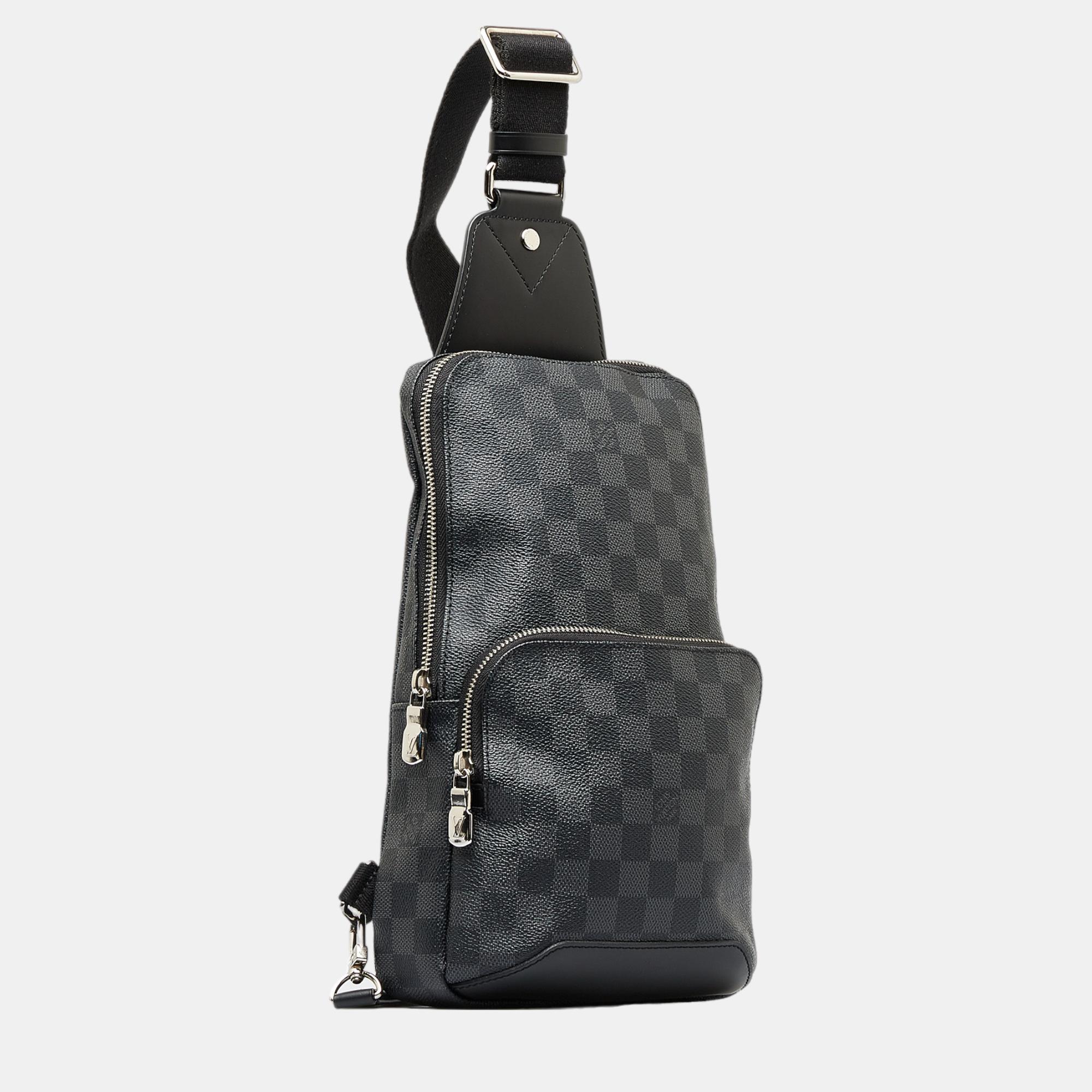 

Louis Vuitton Black/Grey Damier Graphite Avenue Sling