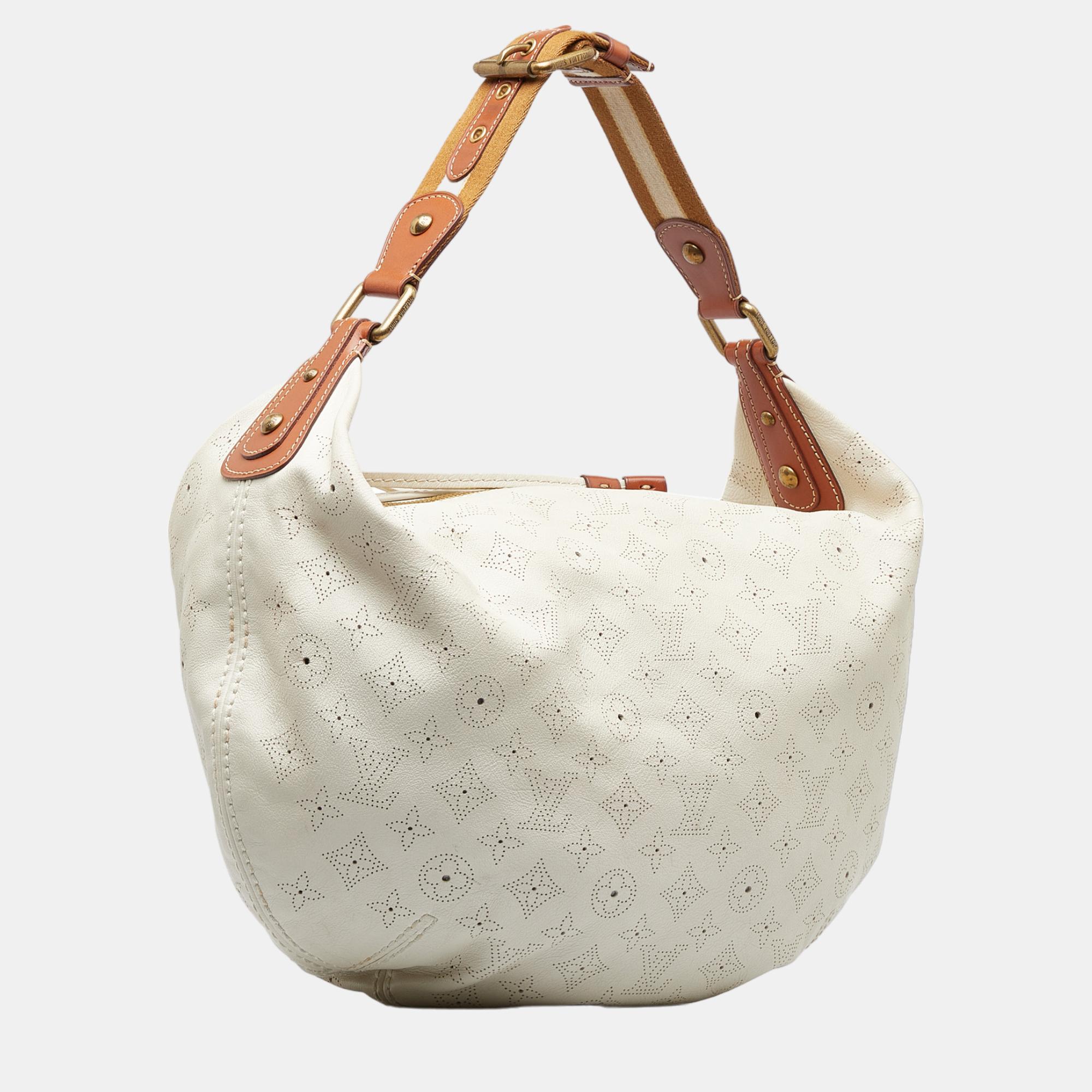 

Louis Vuitton White Mahina Onatah GM