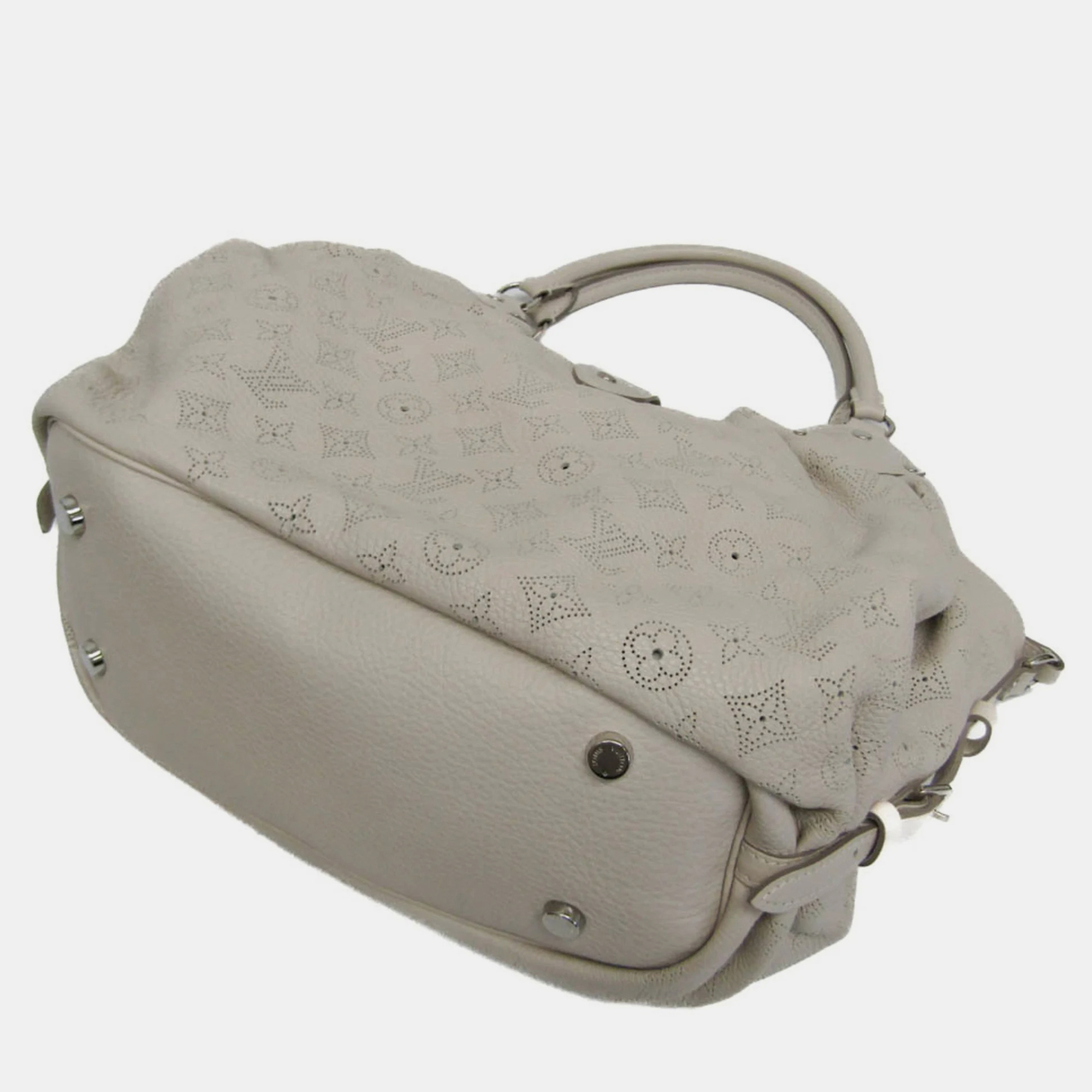 

Louis Vuitton White Leather Mahina  Shoulder Bag