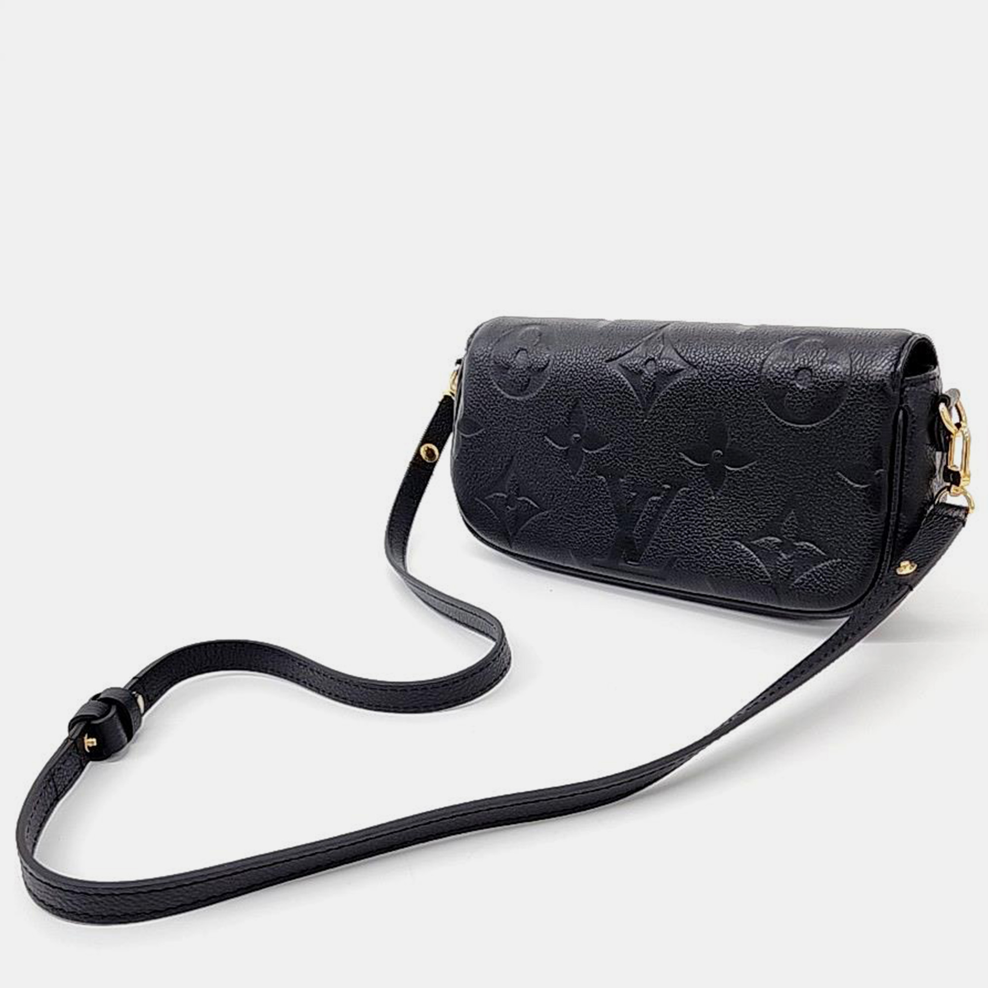 

Louis Vuitton Empreinte Wallet On Chain Ivy, Black