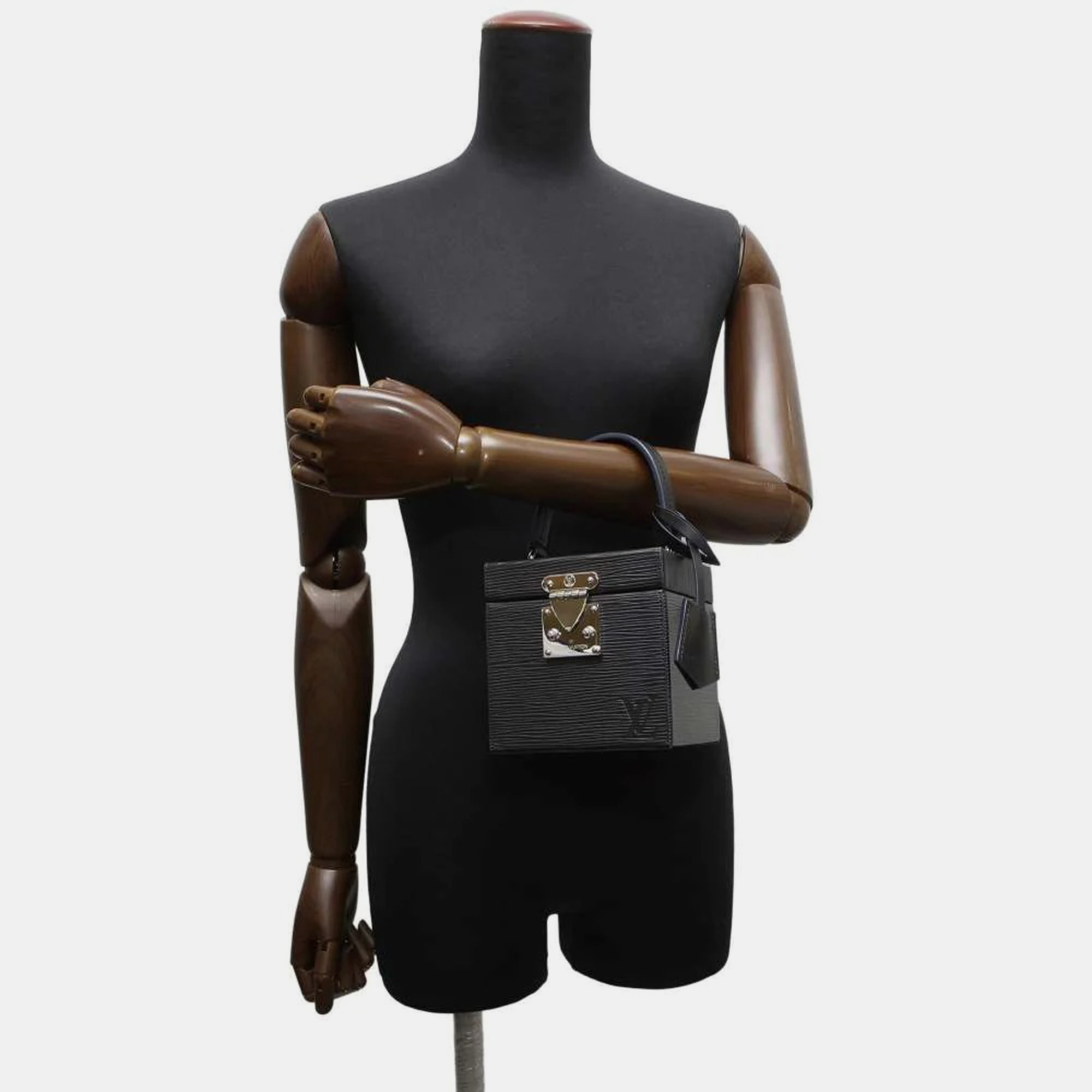 

Louis Vuitton Black Epi Leather Bleeker Box Bag