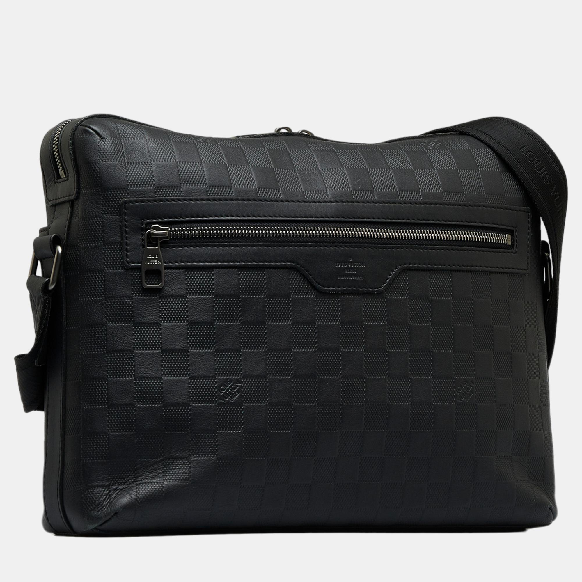 

Louis Vuitton Black Damier Infini Calypso MM