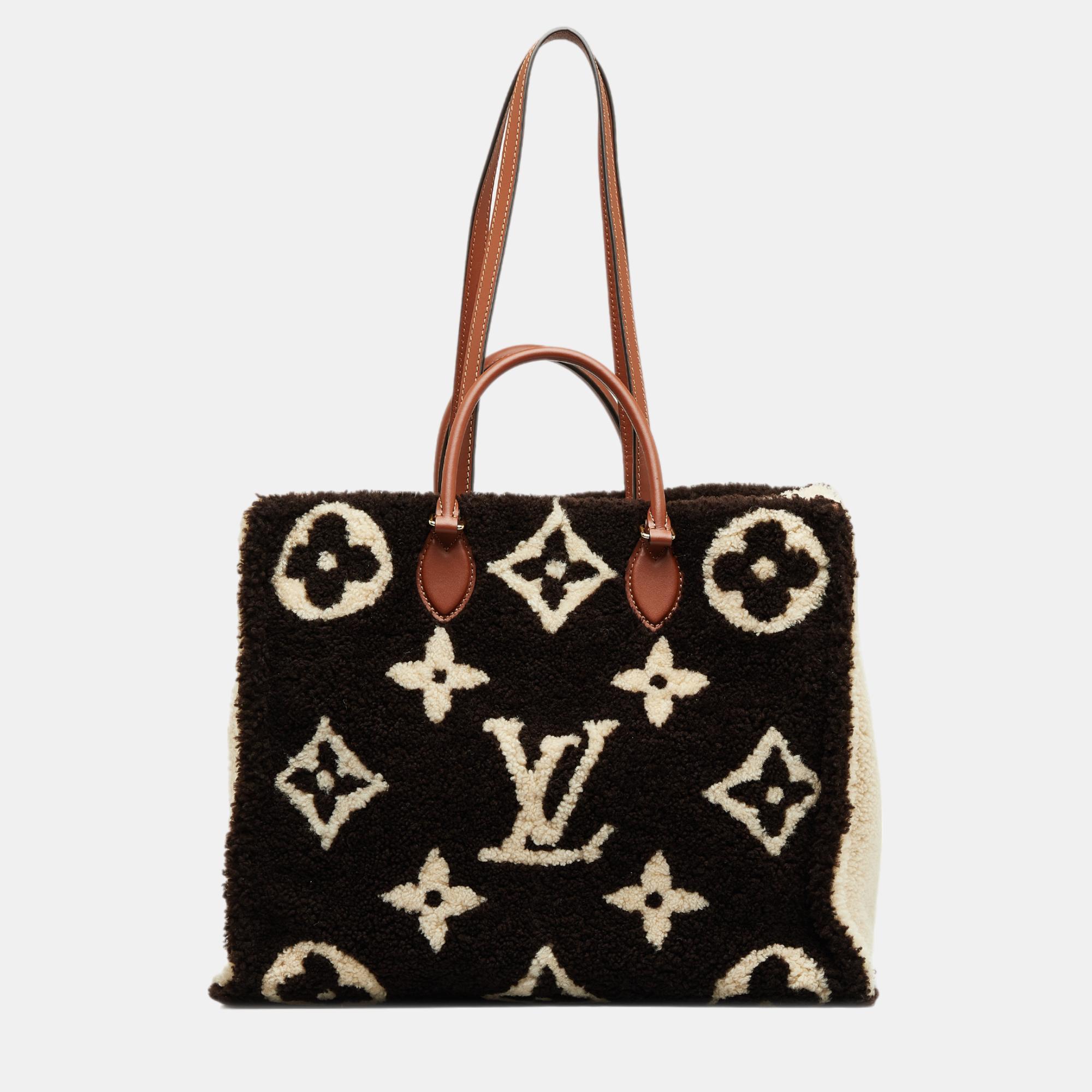 

Louis Vuitton Black Monogram Giant Shearling Teddy Onthego GM