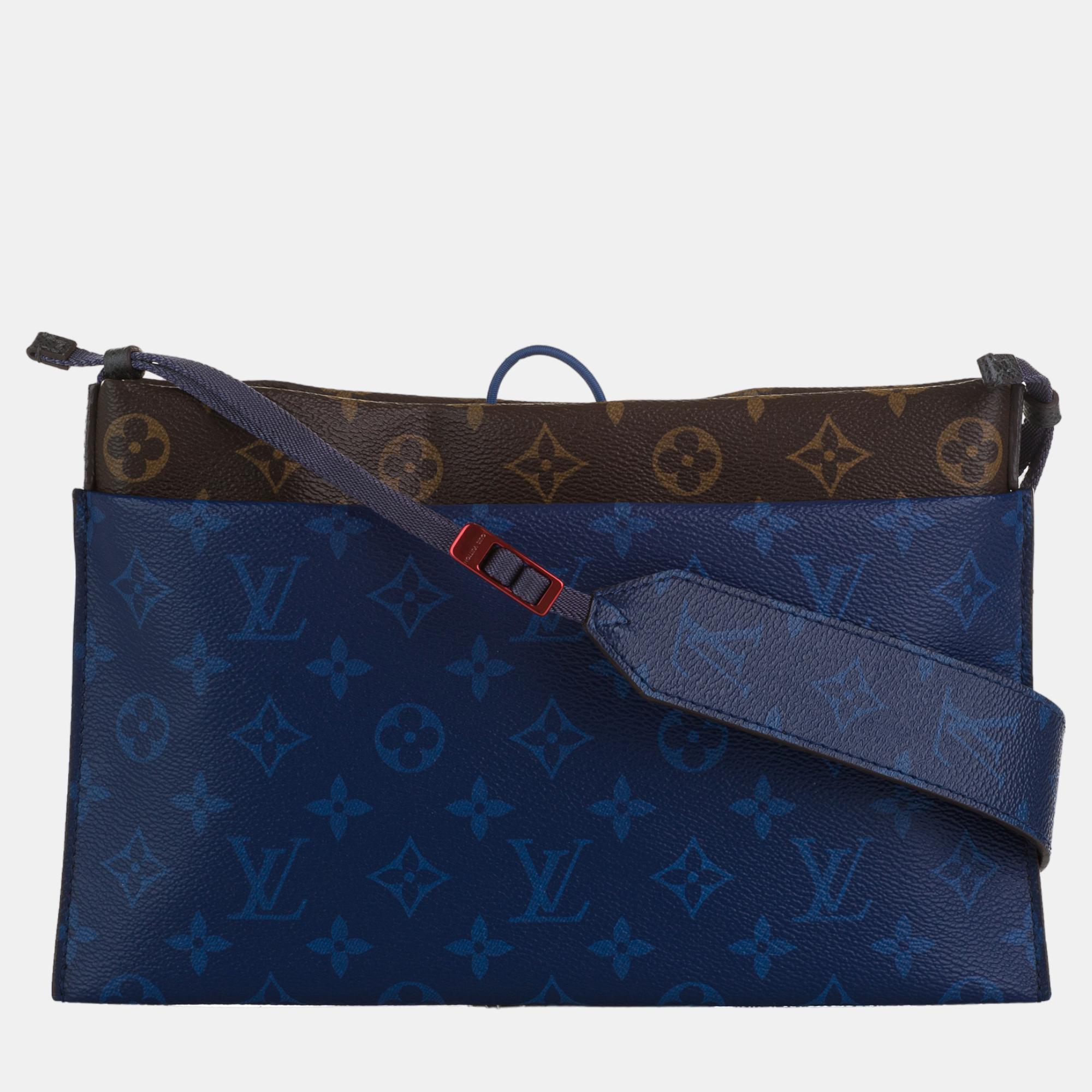 Pre-owned Louis Vuitton Blue/brown Monogram Pacific Outdoor Pouch