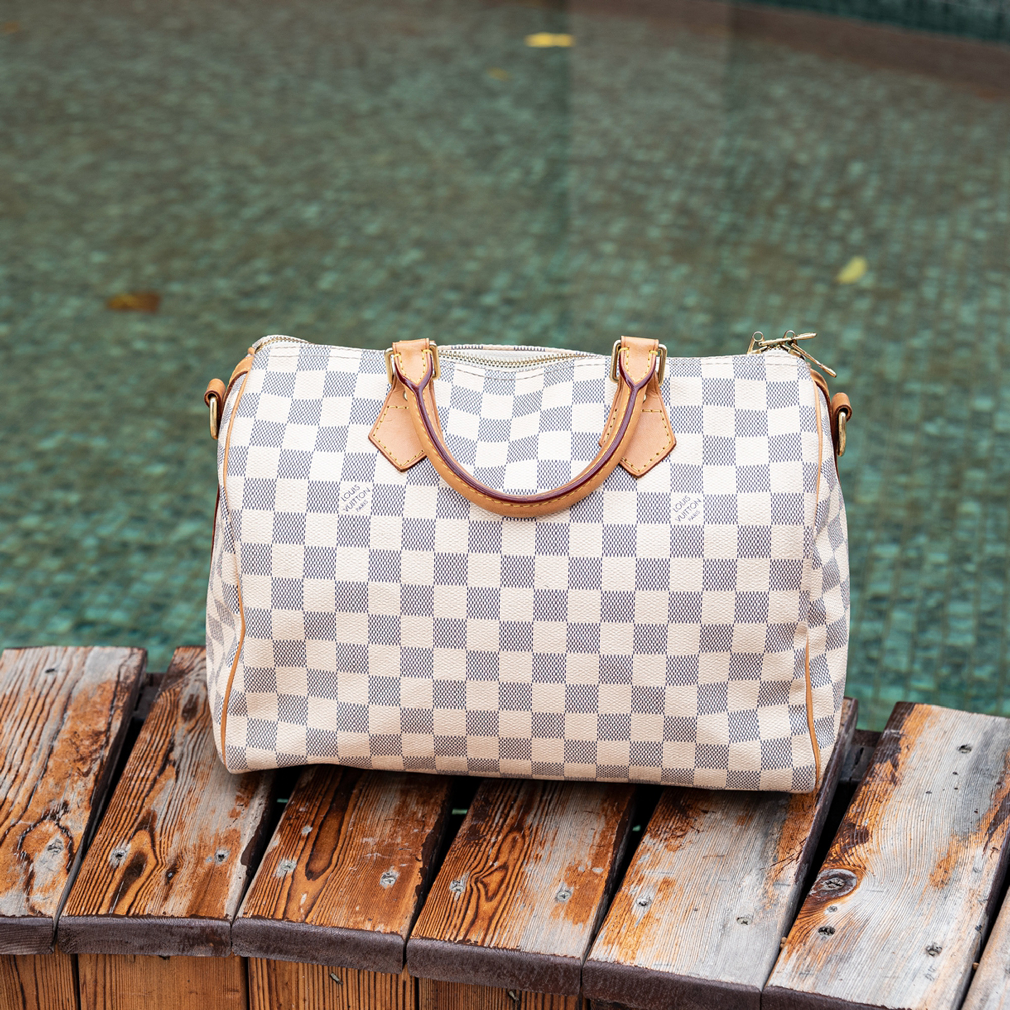 

Louis Vuitton White Canvas Damier Azur Speedy Bandouliere 30