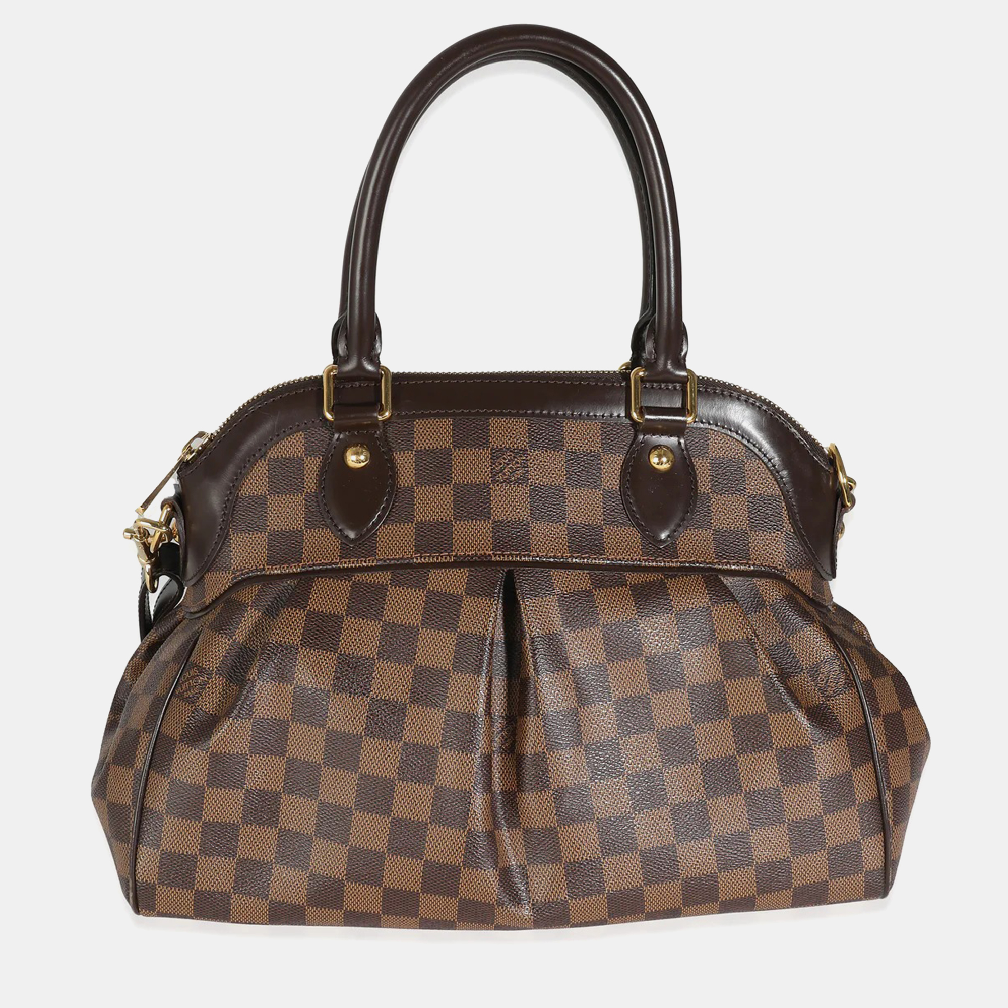 Elevate your style with this Louis Vuitton bag. Merging form and function this exquisite accessory epitomizes sophistication ensuring you stand out with elegance and practicality by your side.