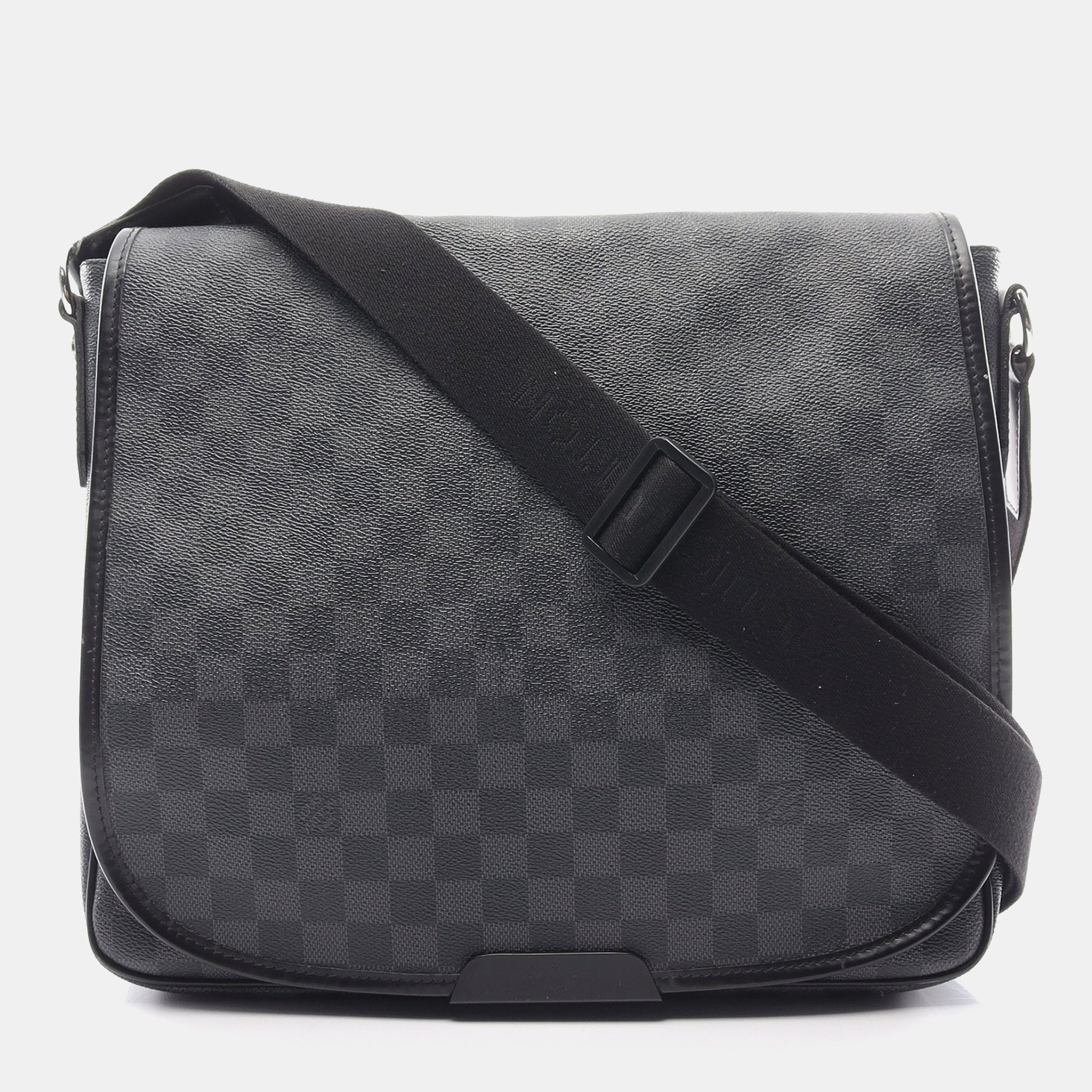 Pre-owned Louis Vuitton Daniel Mm Damier Graphite Shoulder Bag Pvc Leather Black