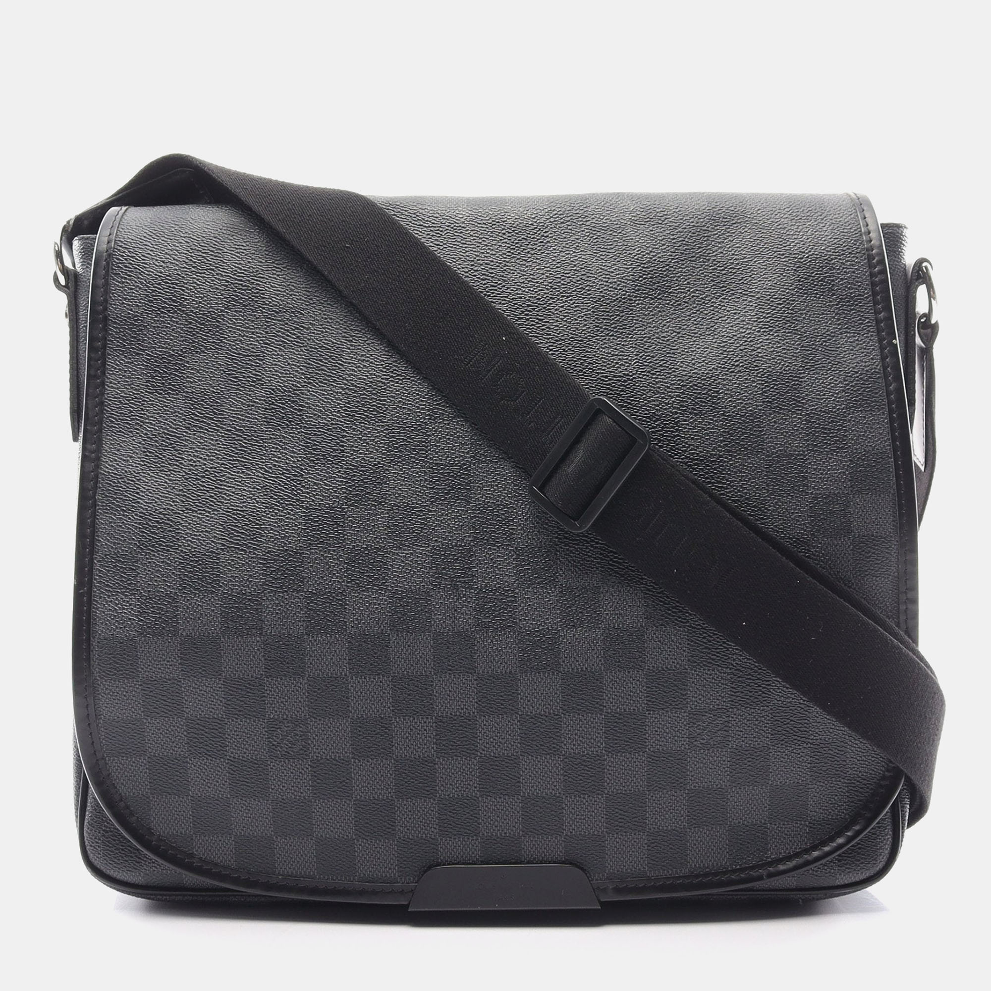 

Louis Vuitton Daniel MM Damier Graphite Shoulder bag PVC Leather Black