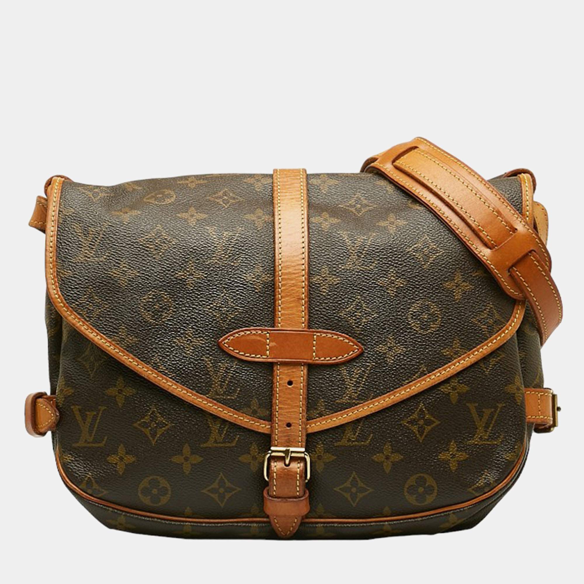 Elevate your style with this Louis Vuitton bag. Merging form and function this exquisite accessory epitomizes sophistication ensuring you stand out with elegance and practicality by your side.