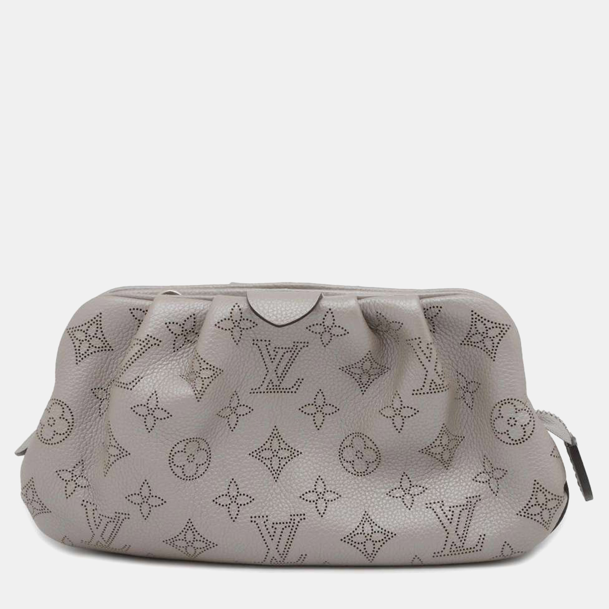 

Louis Vuitton Grey Mahina Leather Scala Shoulder Bag