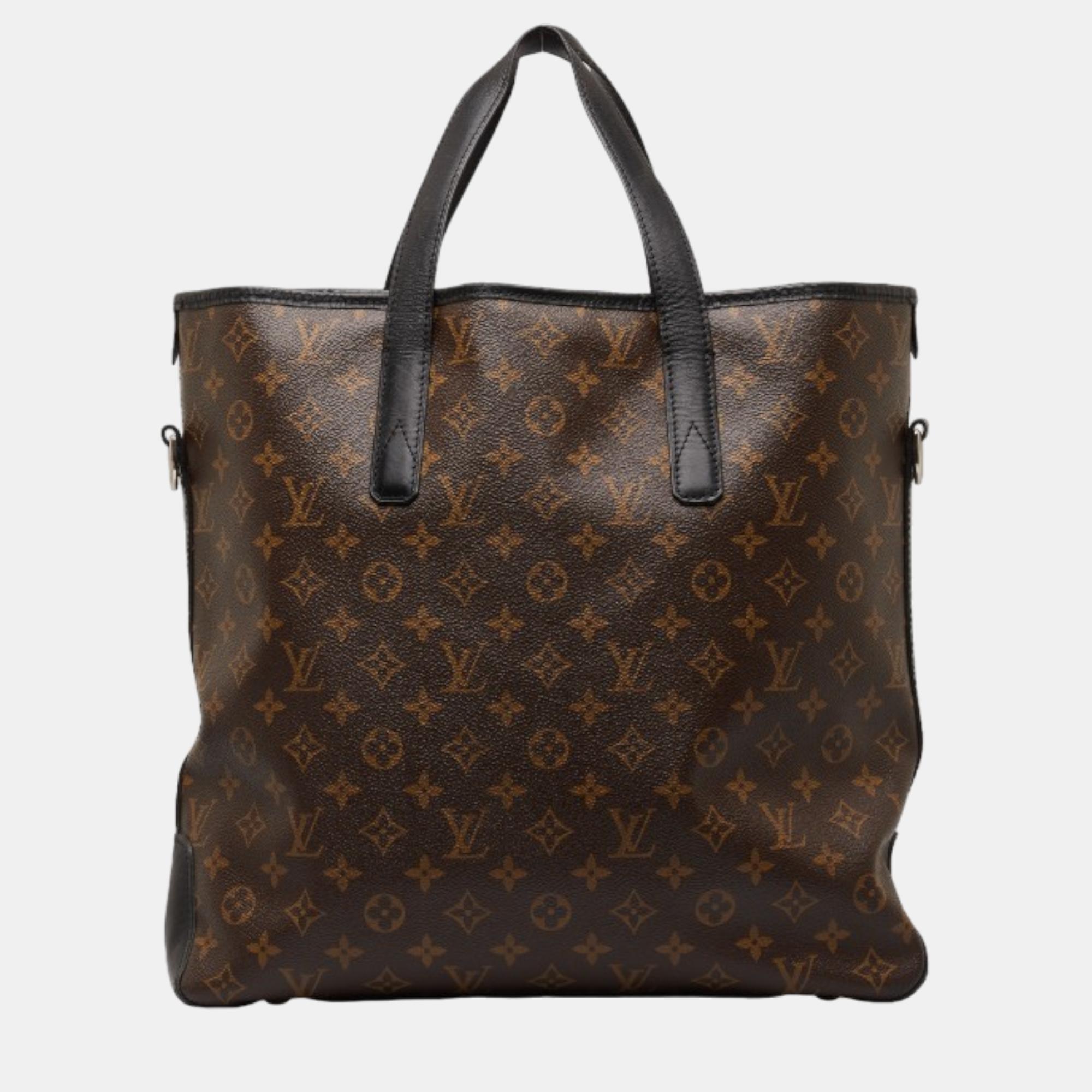 

Louis Vuitton Brown Canvas Monogram Macassar Davis