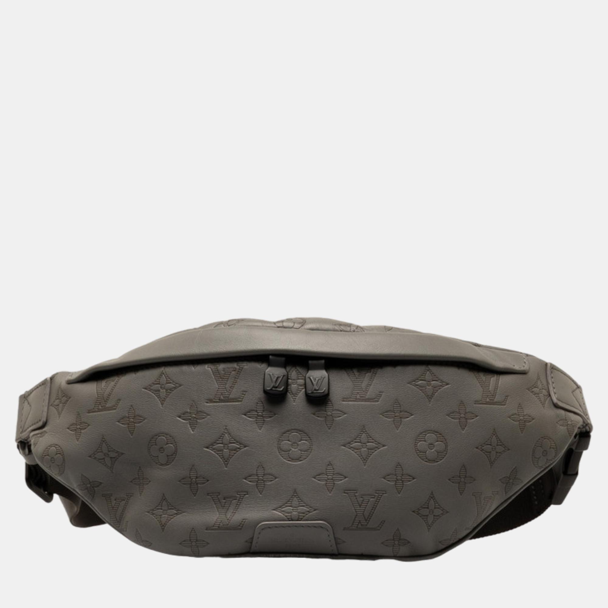 

Louis Vuitton Grey Monogram Leather Discovery Bumbag Belt Bag