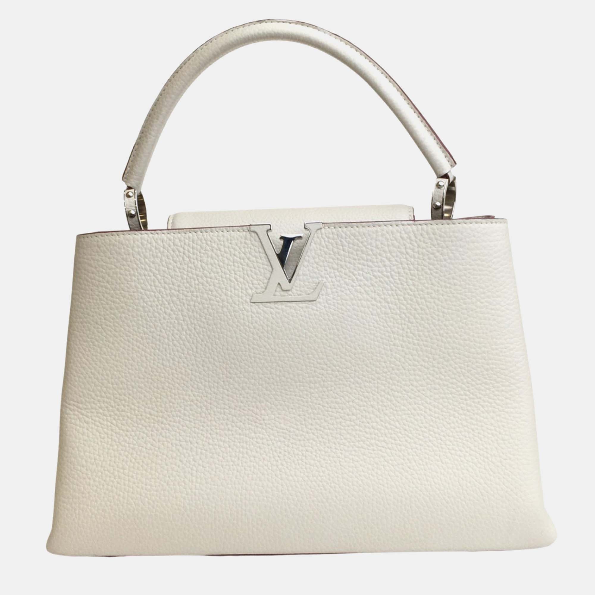 

Louis Vuitton Beige Leather Capucines MM Top Handle Bag