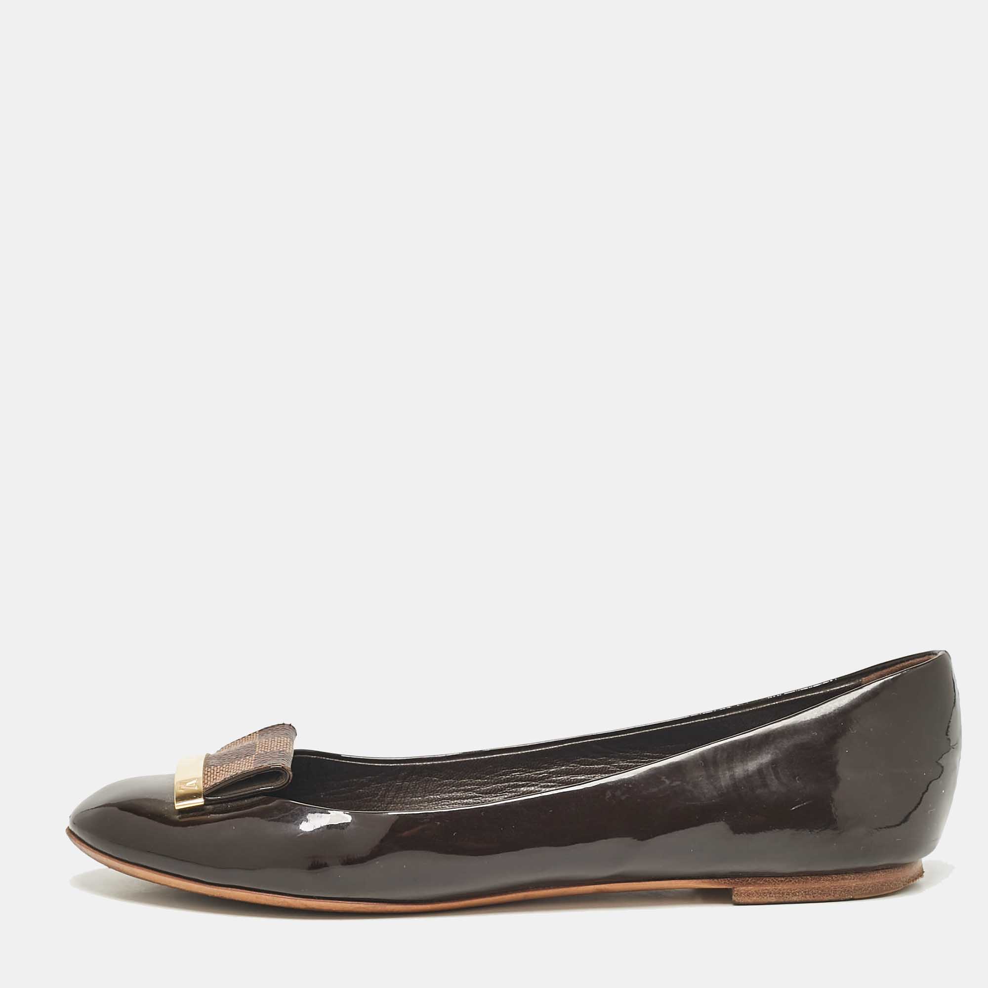 

Louis Vuitton Brown Patent Leather Ballet Flats Size