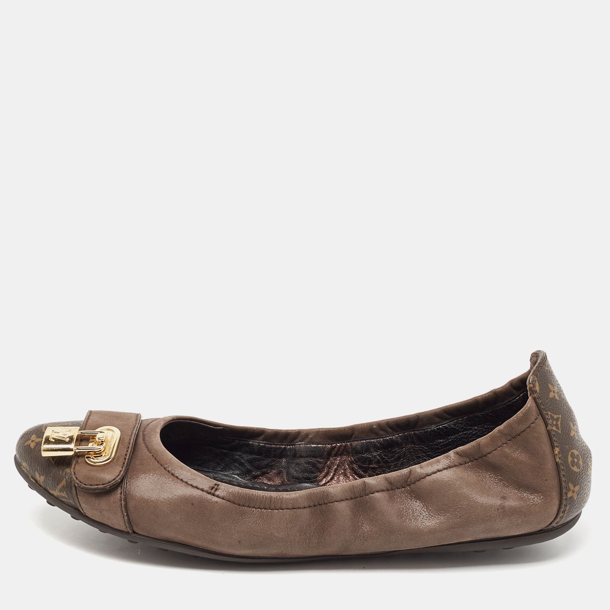 

Louis Vuitton Brown Nubuck and Monogram Canvas Lucky Ballet Flats Size