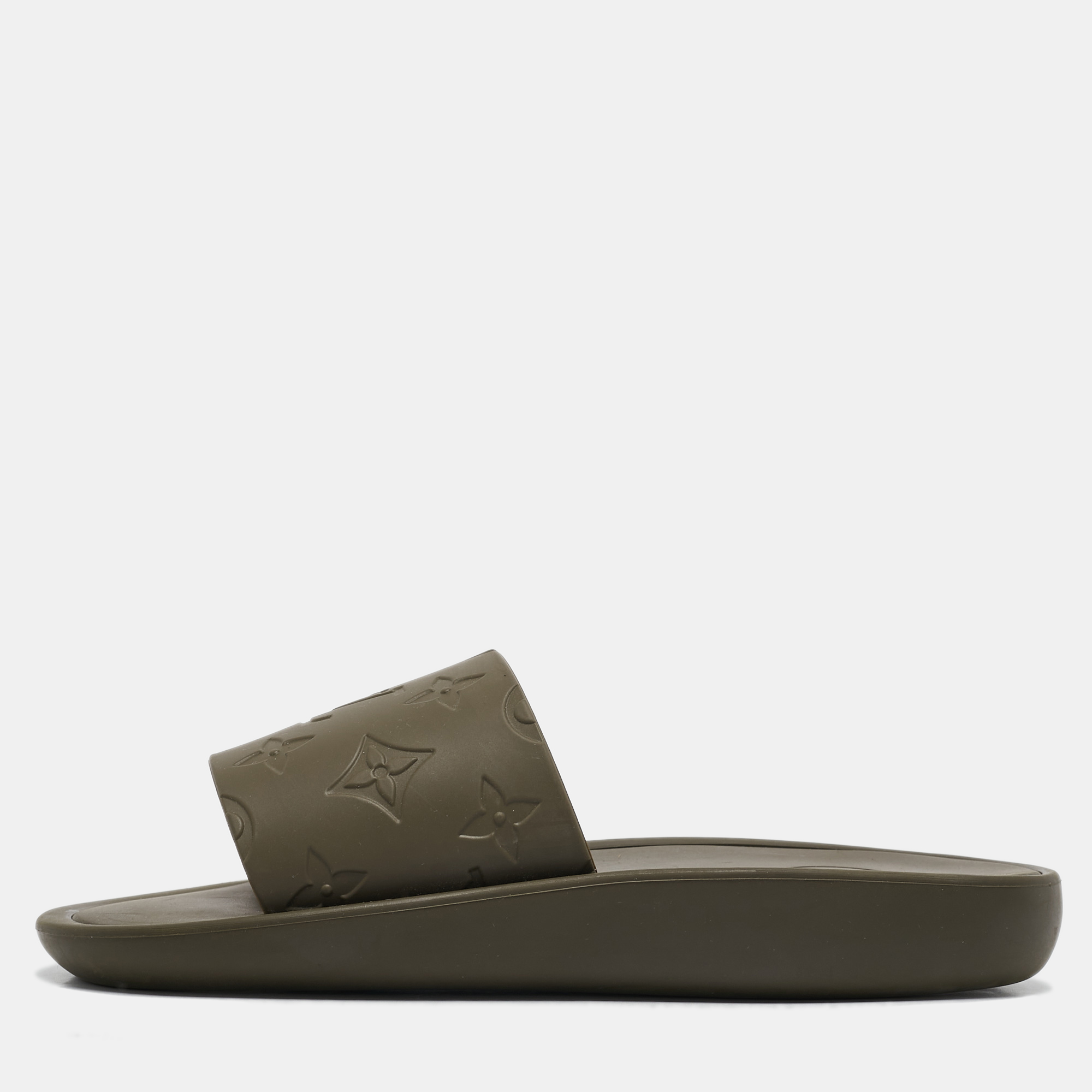 

Louis Vuitton Green Green Rubber Sunbath Flat Slides Size