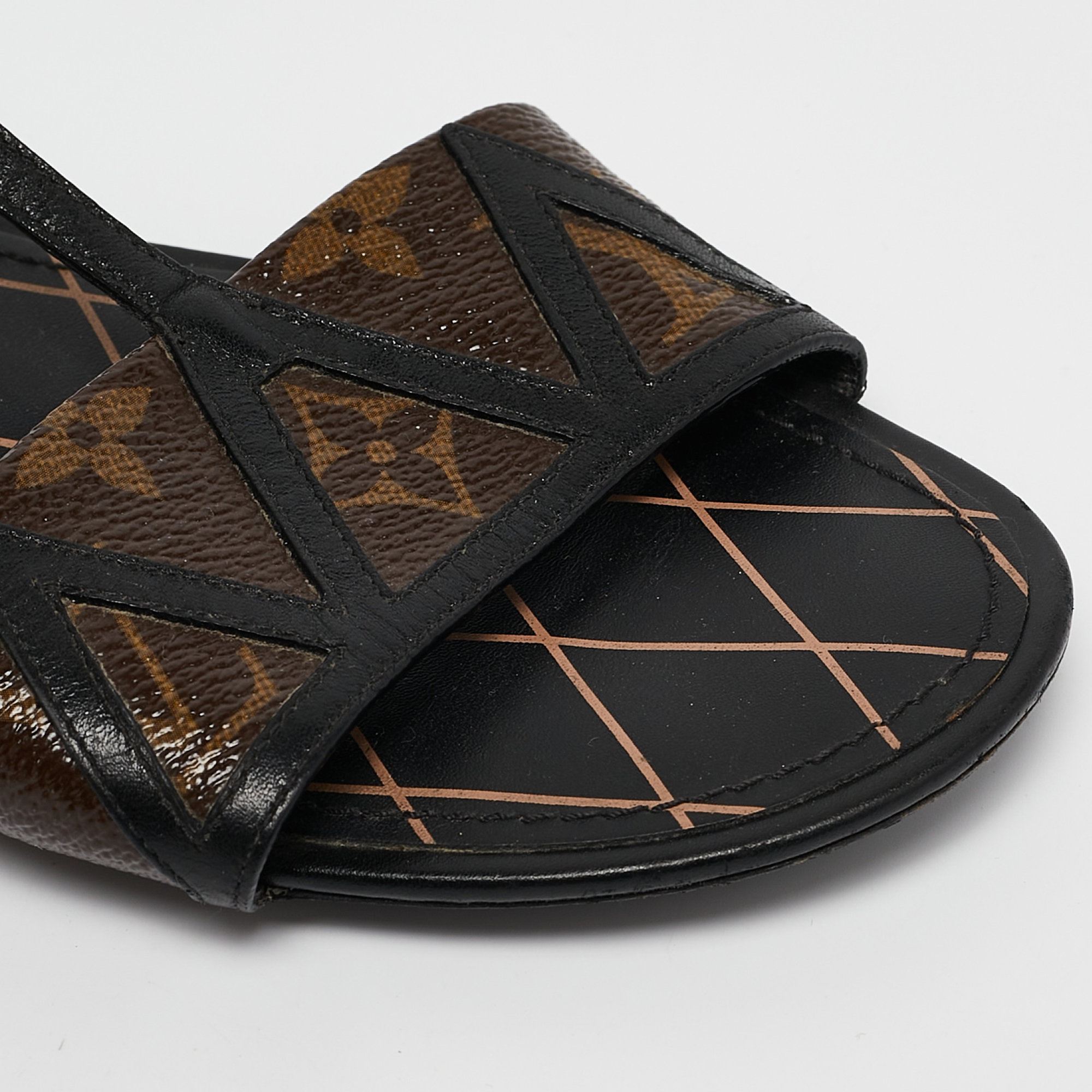 Louis Vuitton Brown Monogram Canvas and Leather Flat Sandals Size 38.5 
