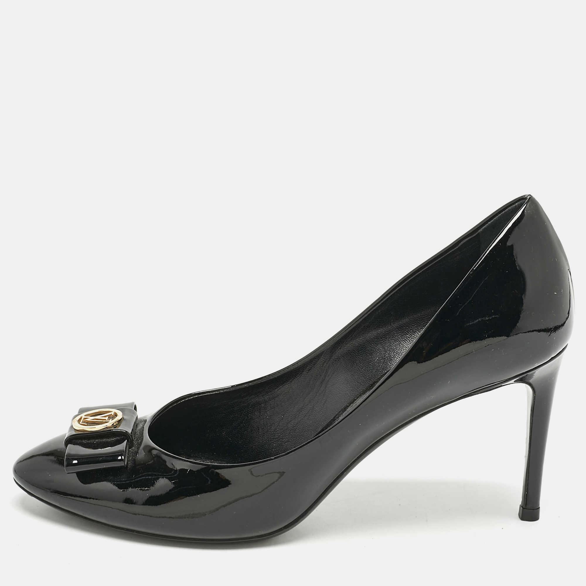 

Louis Vuitton Black Patent Leather Bow Pumps Size