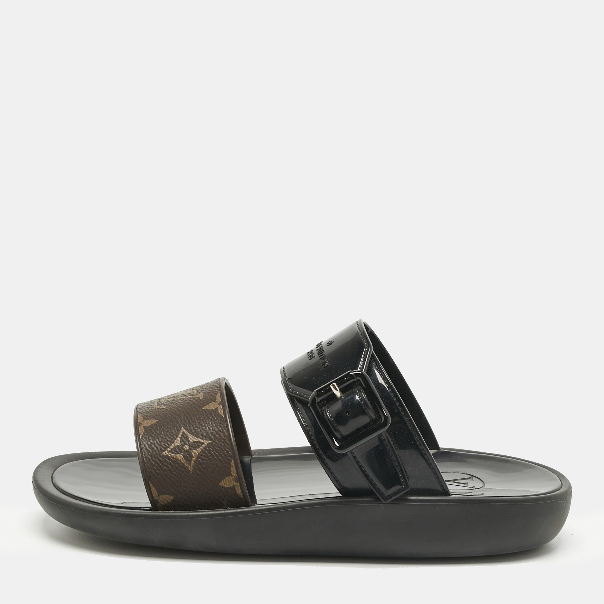 Pre-owned Louis Vuitton Monogram Canvas And Rubber Sunbath Flat Sandals Size 39 In Black