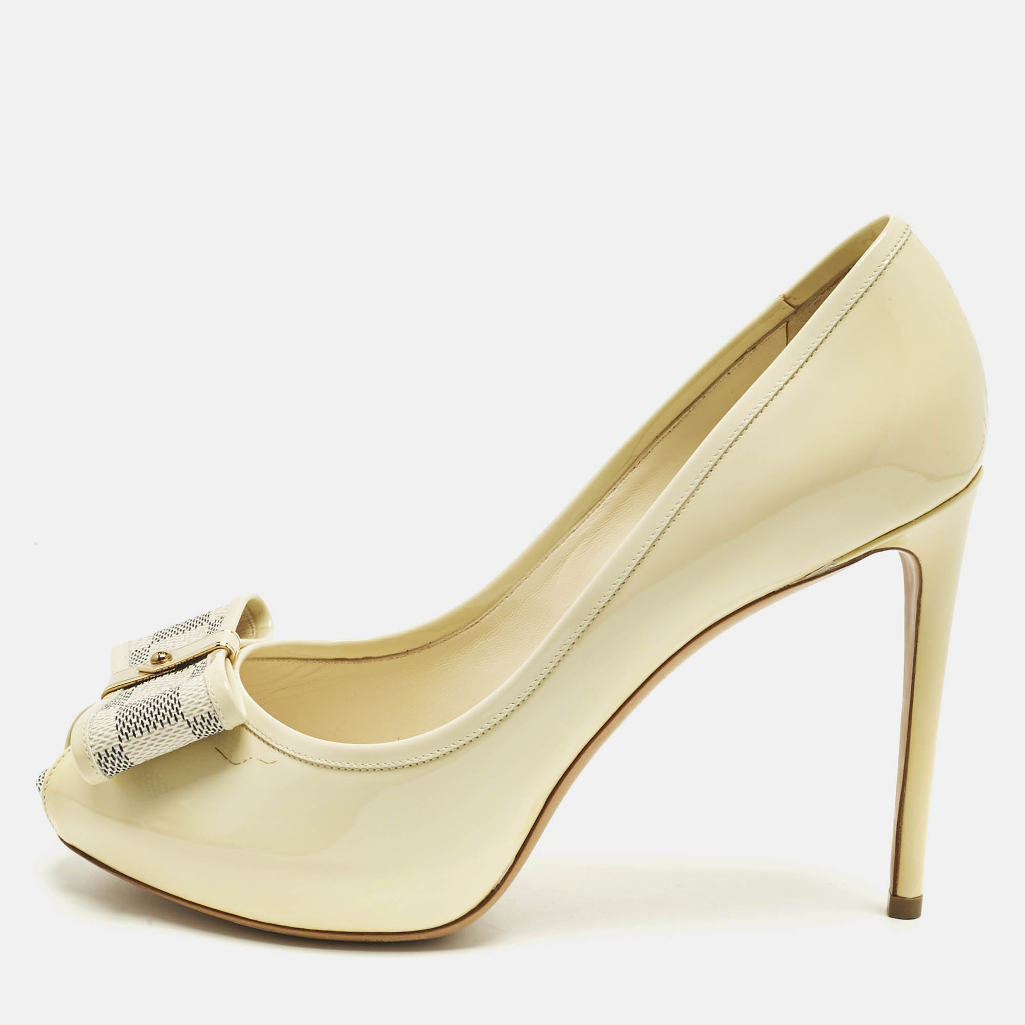 LOUIS VUITTON Pre-owned Cream Patent Damier Azur Valentine Peep Toe Pumps Size 40 In White