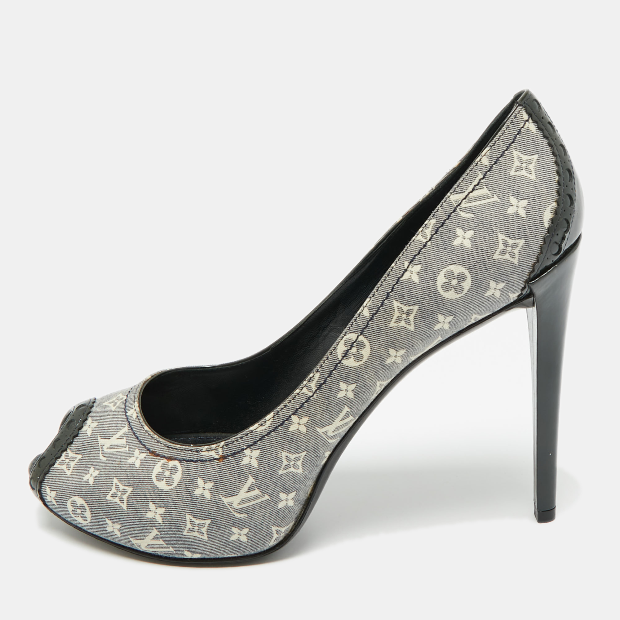 

Louis Vuitton Blue Mini Lin Monogram Canvas and Patent Leather Peep Toe Pumps Size, Grey