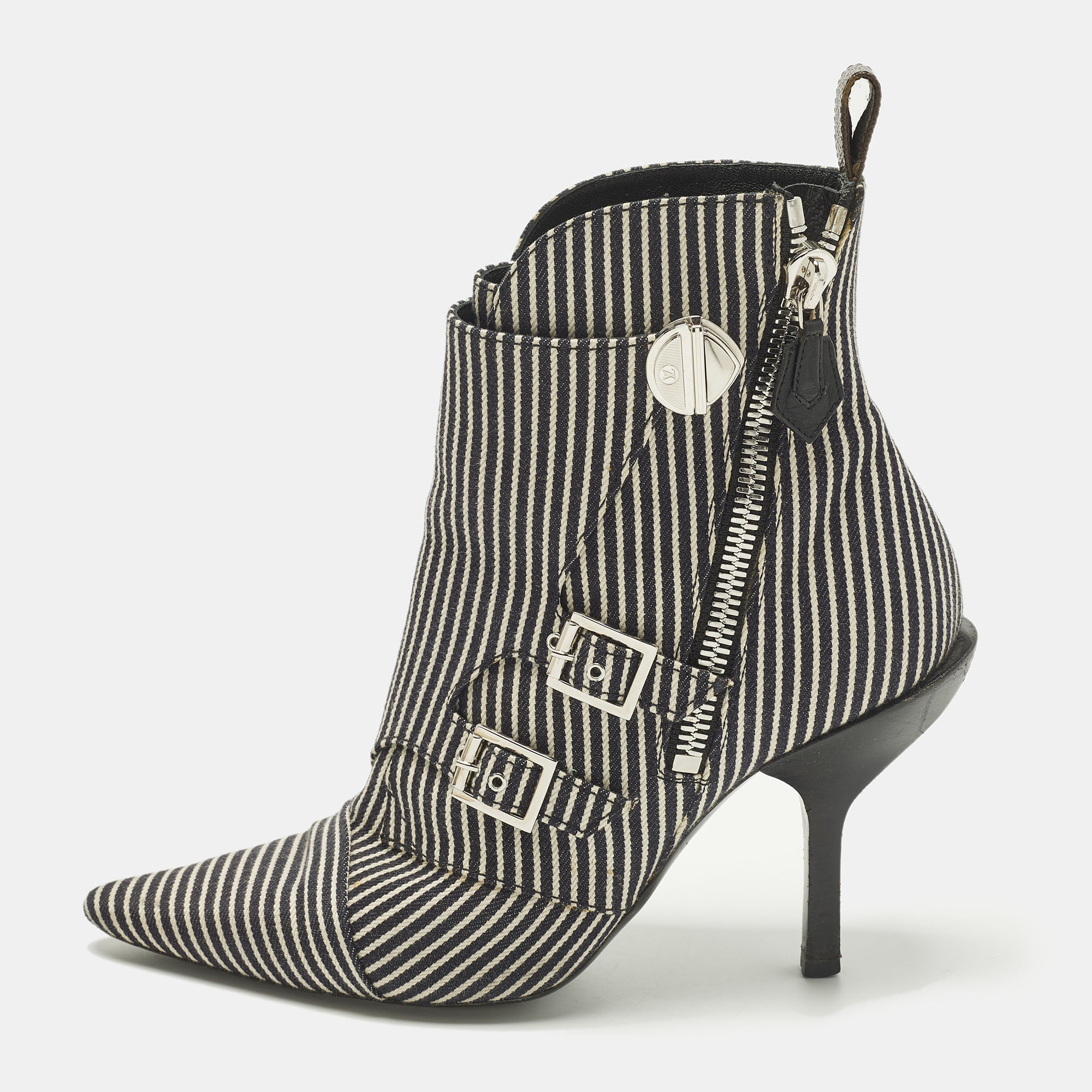 

Louis Vuitton Size  Black/White Canvas Ankle Length Boots
