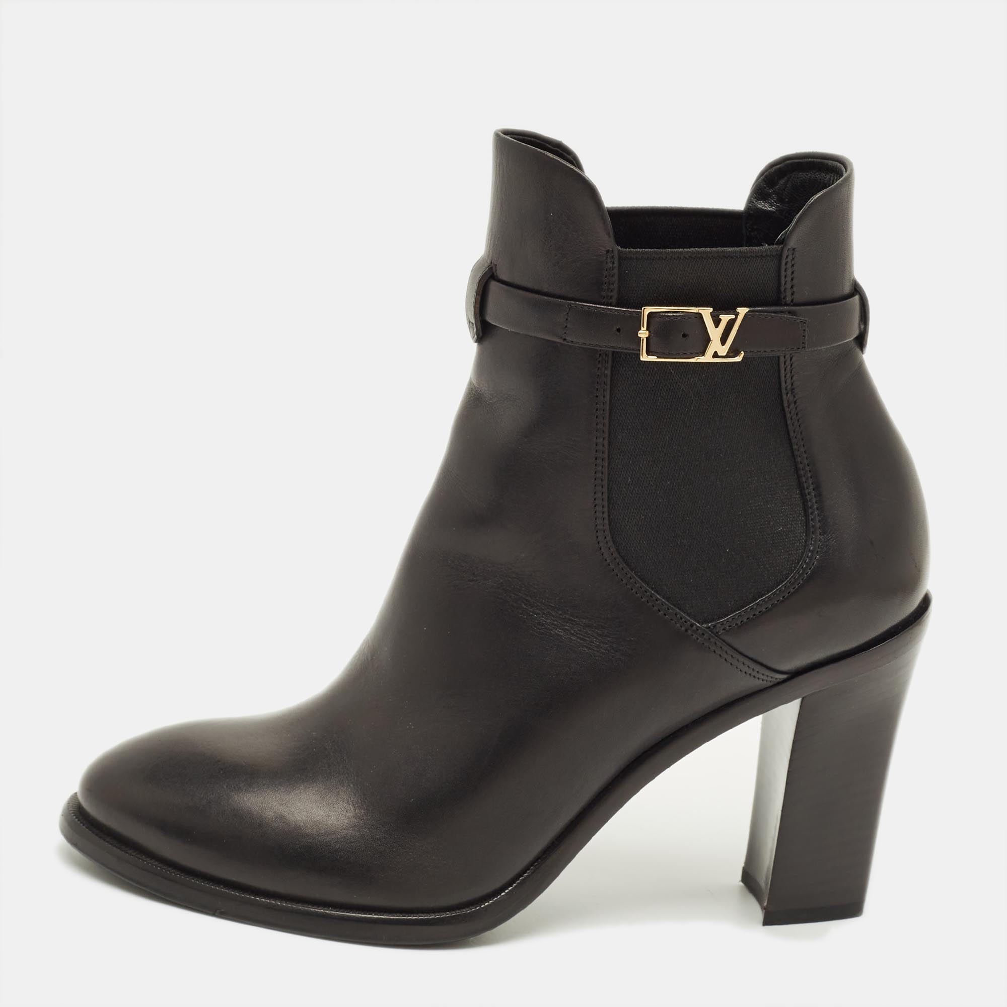 

Louis Vuitton Size  Black Leather Buckle Details Chelsea Boots