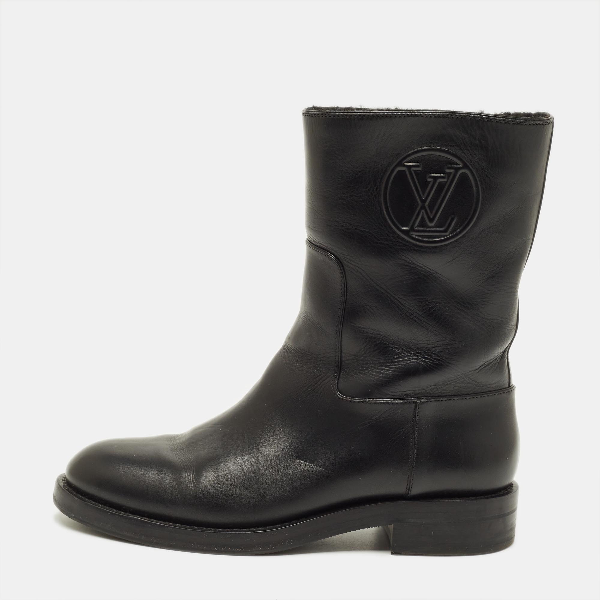 

Louis Vuitton Overdrive Size  Black Leather Ankle Length Boots
