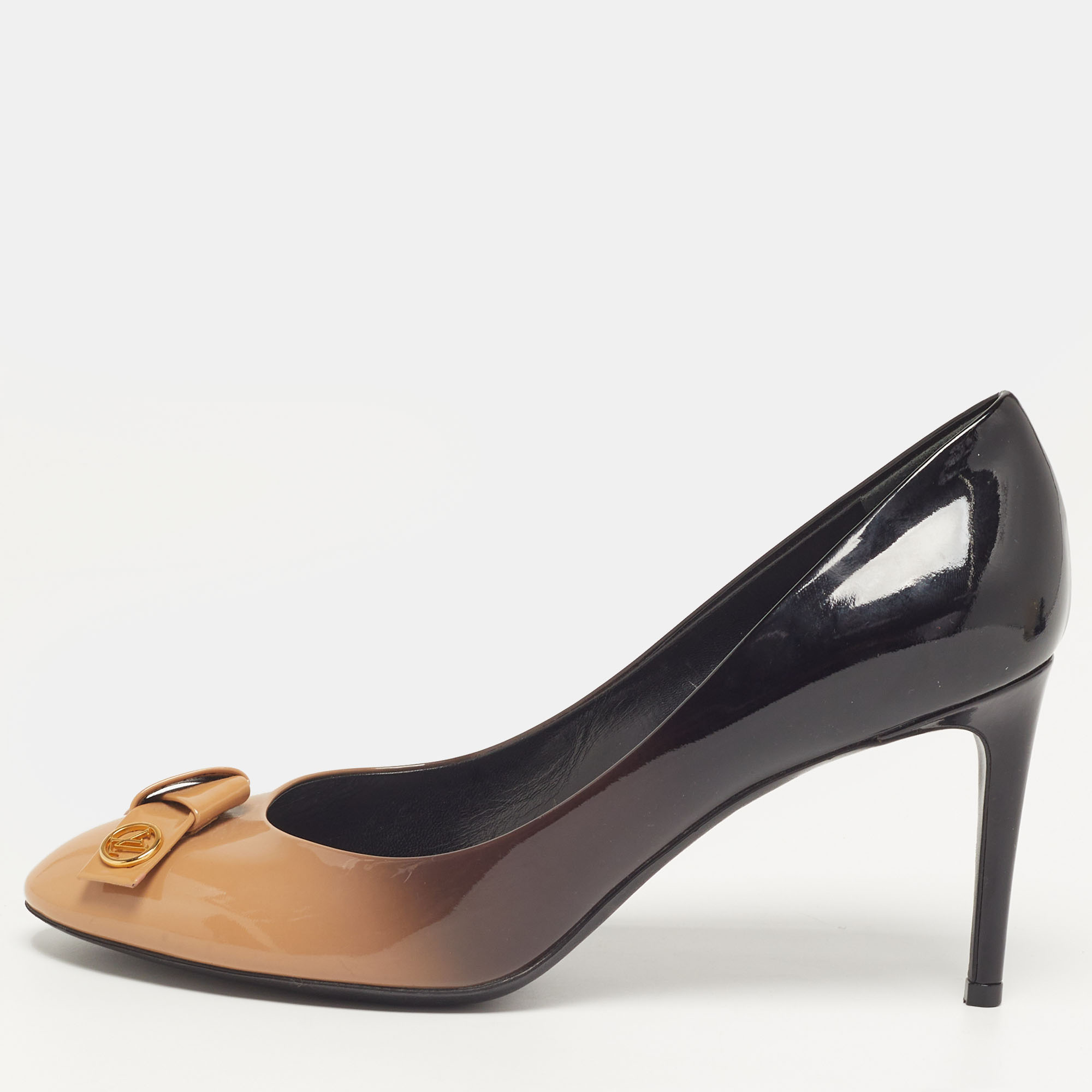 

Louis Vuitton Fiance Size  Beige/Brown Patent Leather Pumps
