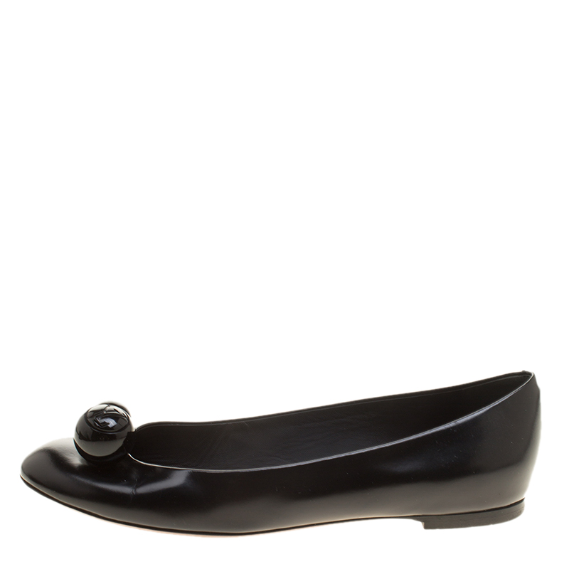 

Louis Vuitton Black Leather Betty Ballet Flats Size