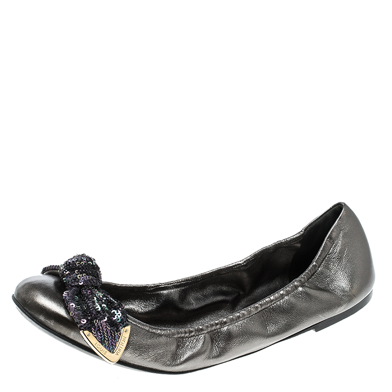 Pre Owned حذاء فلات بالية لوي فيتون أميوليت ترتر وجلد ميتالك مقاس 40.5