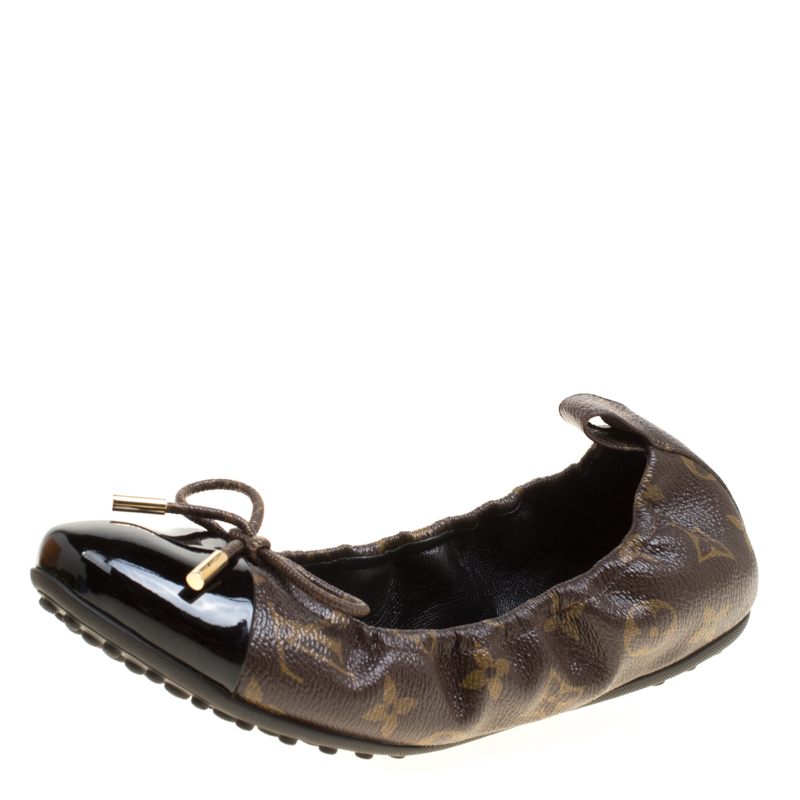 Pre Owned حذاء فلات باليه لوي فيتون مجعد تفاصيل فيونكة جلد لامع أسود وكانفاس مونوغرامي