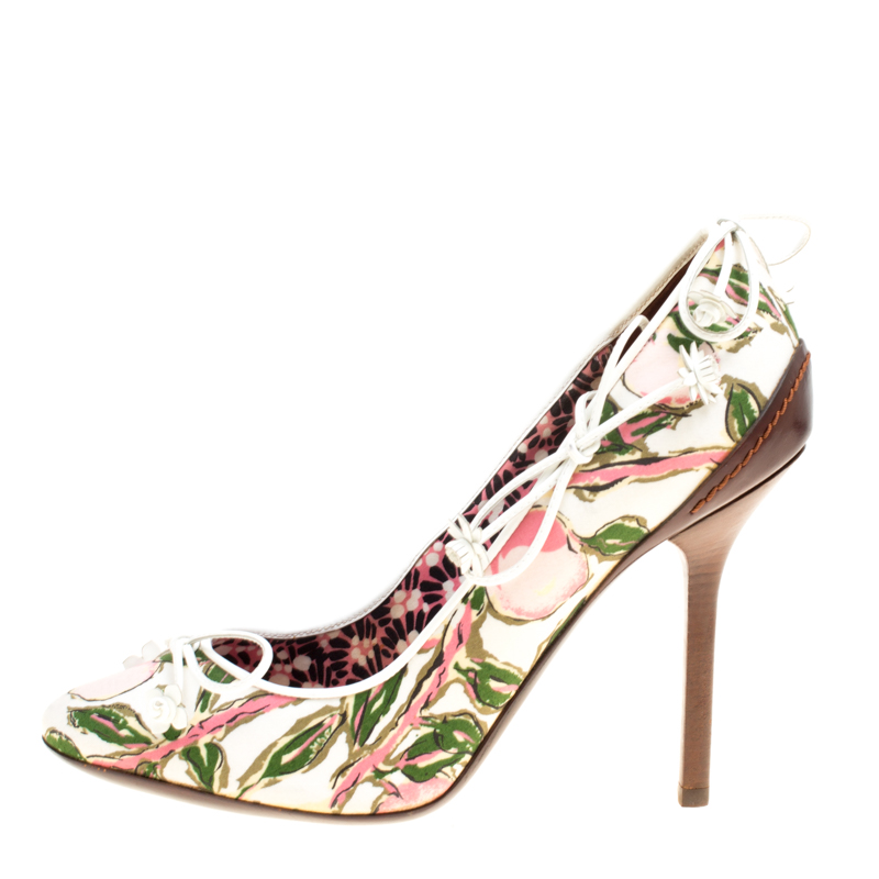 

Louis Vuitton White Multicolor Fabric Flower Fields Print Pumps Size