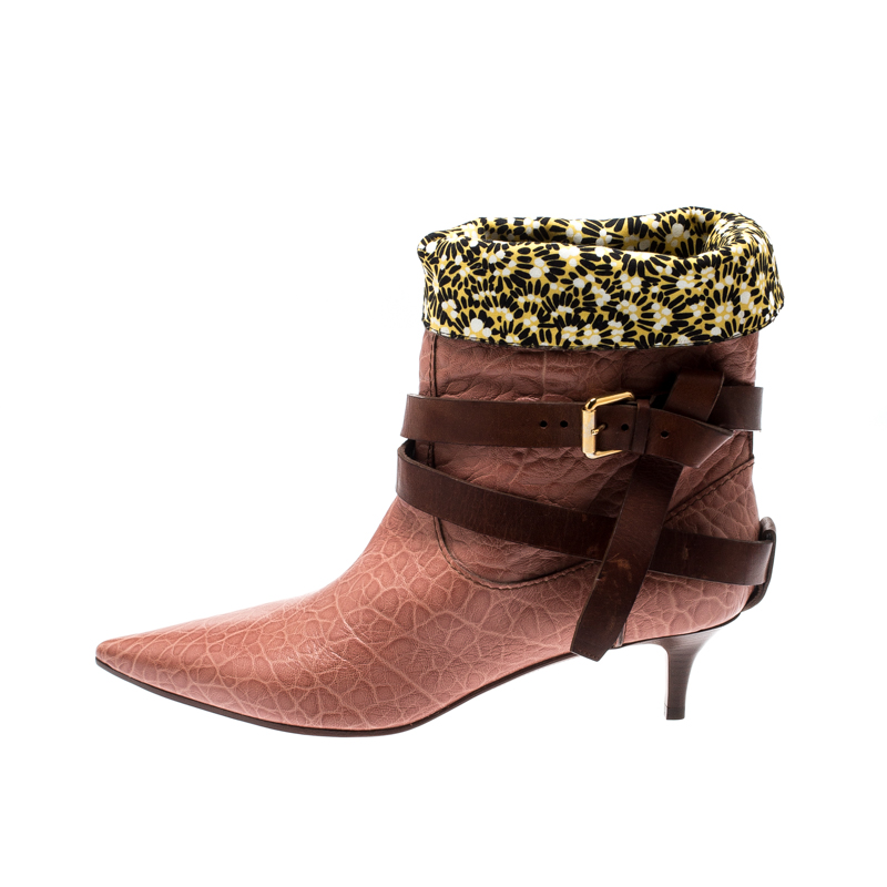 

Louis Vuitton Tricolor Textured Leather Pointed Toe Ankle Boots Size, Pink