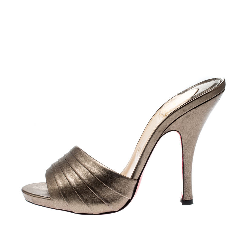 

Christian Loubotuin Metallic Bronze Leather Charmula Open Toe Sandals Size, Brown