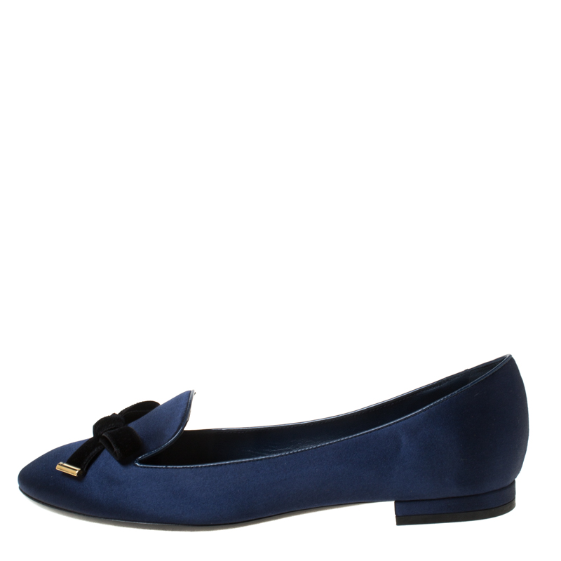 

Louis Vuitton Blue Satin Cheri Bow Flats Size