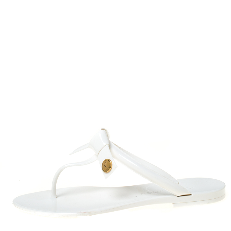 

Louis Vuitton White Jelly Sea Star Thong Flats Size