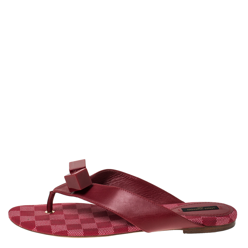 

Louis Vuitton Red Leather Cube Thong Flat Slides Size