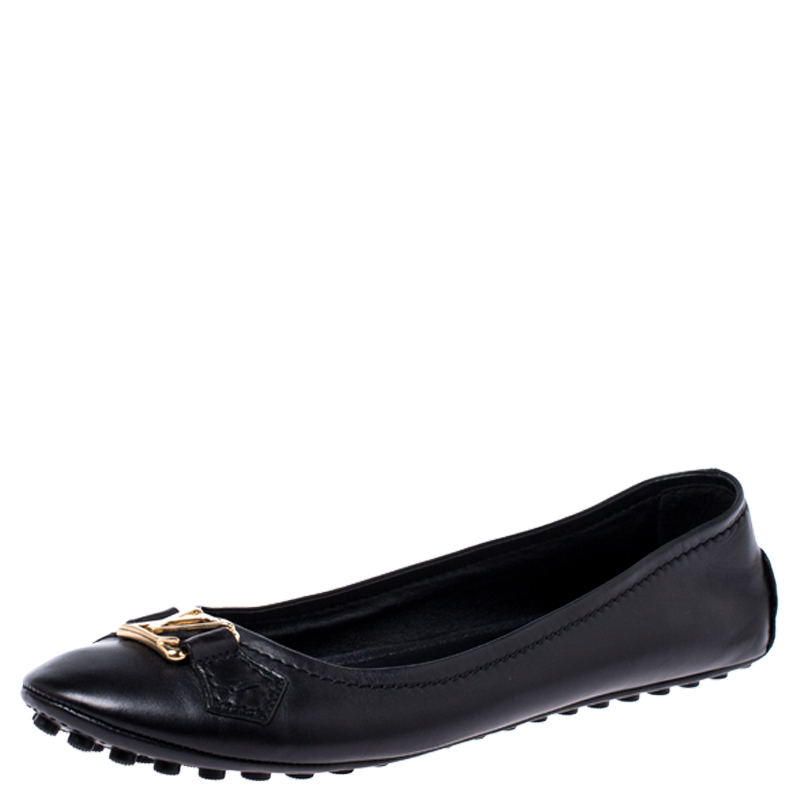 Pre Owned حذاء باليرينا فلات لوي فيتون مزين شعار الماركة جلد أسود مقاس 38.5