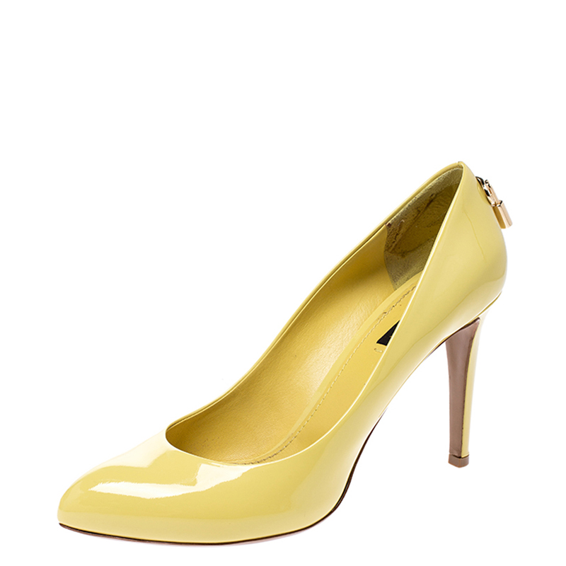 Pre Owned حذاء كعب عالي لوي فيتون او ريالي! مقدمة مفتوحة نعل سميك جلد لامع أصفر مقاس 39.5