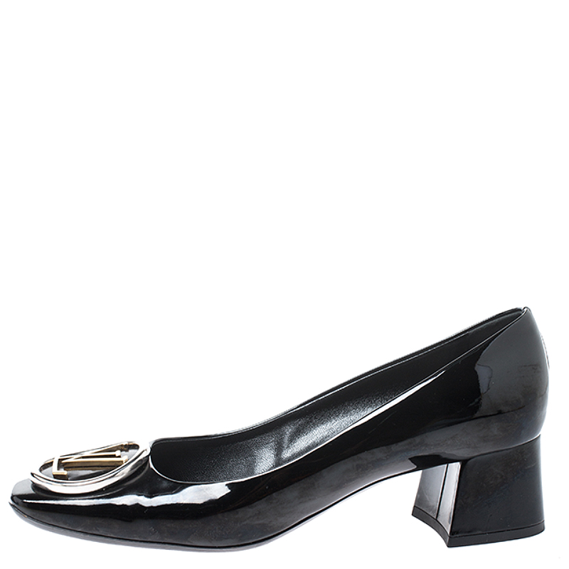 

Louis Vuitton Black Patent Leather Madeleine Square Toe Pumps Size