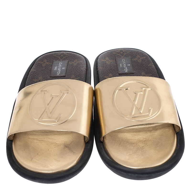 Louis Vuitton Women Sandals - 6 For Sale on 1stDibs  louis vuitton flip  flops women's, louis vuitton slides women, louis vuitton girl sandals