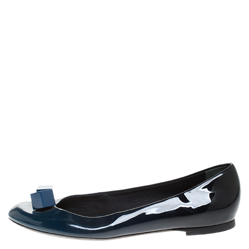 

Louis Vuitton Two Tone Patent Leather Cube Embellished Ballet Flats Size, Blue