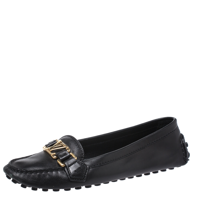 مملوكة مسبقًا حذاء لوفرز أوكسفورد لوي فيتون جلد لامع أحمر داكن مقاس 38.5