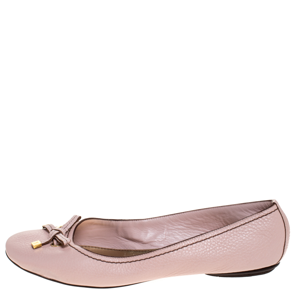 

Louis Vuitton Pink Leather Bow Ballet Flats Size