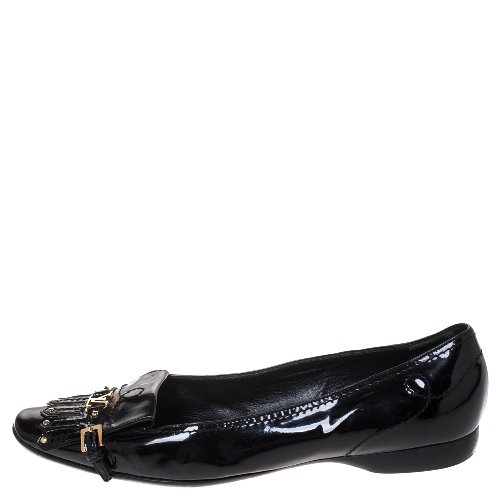 

Louis Vuitton Black Patent Leather Buckle And Fringe Detail Ballet Flats Size