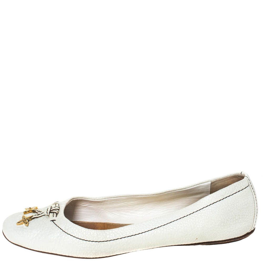 

Louis Vuitton White Leather Logo Embellished Ballet Flats Size