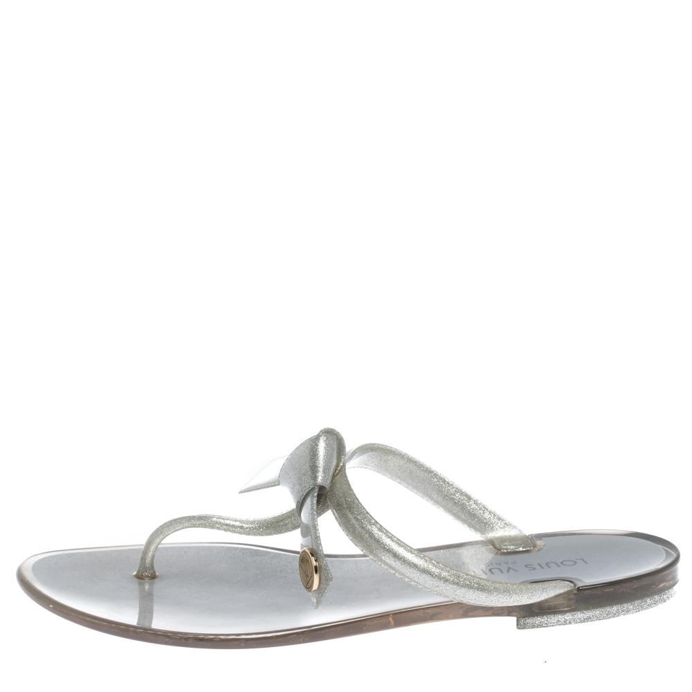 

Louis Vuitton Grey Jelly Rubber Sea Star Thong Flats Size
